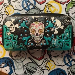 Western style wallet, in good used condition. #SugarSkull